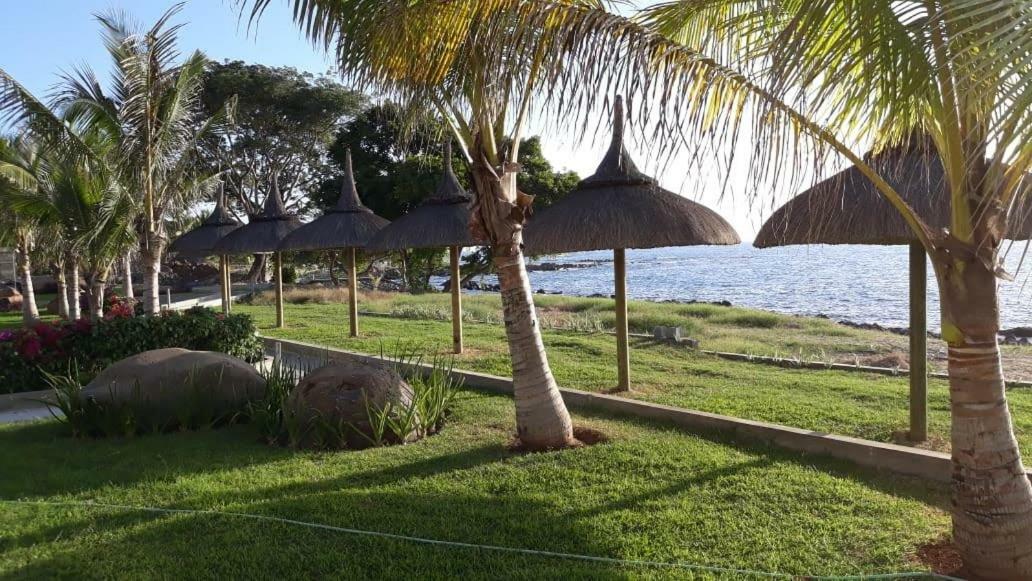 Villazur Flic en Flac Exterior foto